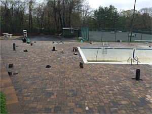 toffee onyx brick paver pool patio condo pool brick pavers ledgestone